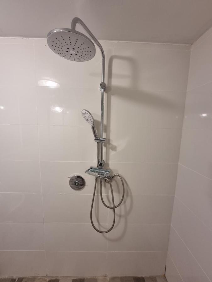Appartamento הברון Baron Rishon Leziyyon Esterno foto