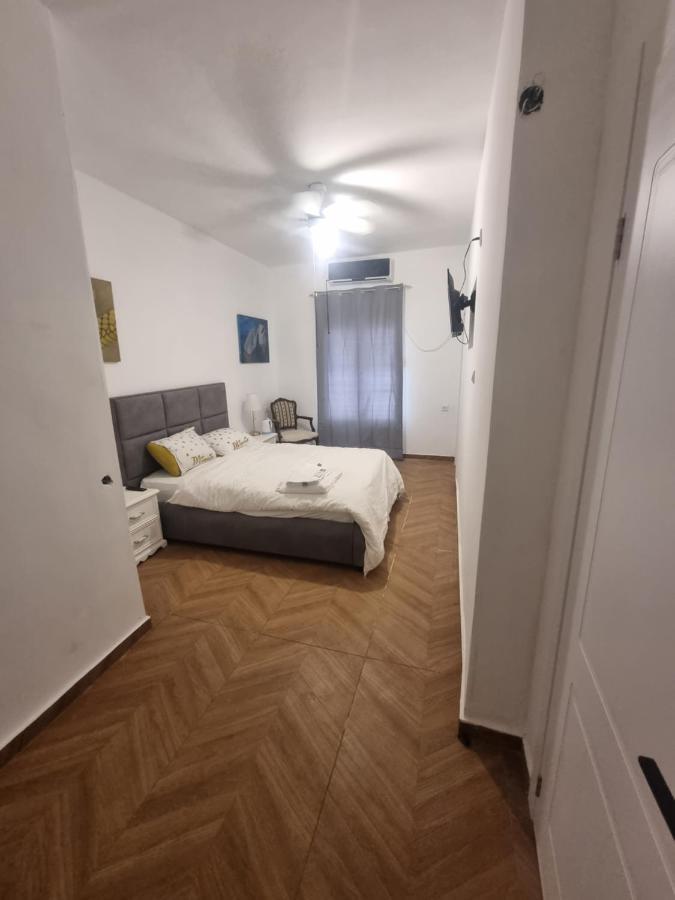 Appartamento הברון Baron Rishon Leziyyon Esterno foto